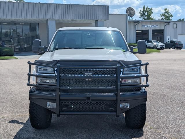 Used 2006 Chevrolet Silverado 2500 LT w/ Onstar Plus Package AWD/4WD image 2