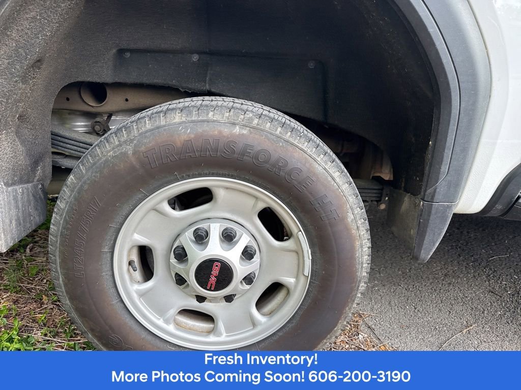 Used 2024 GMC Sierra 2500 Pro AWD/4WD image 5