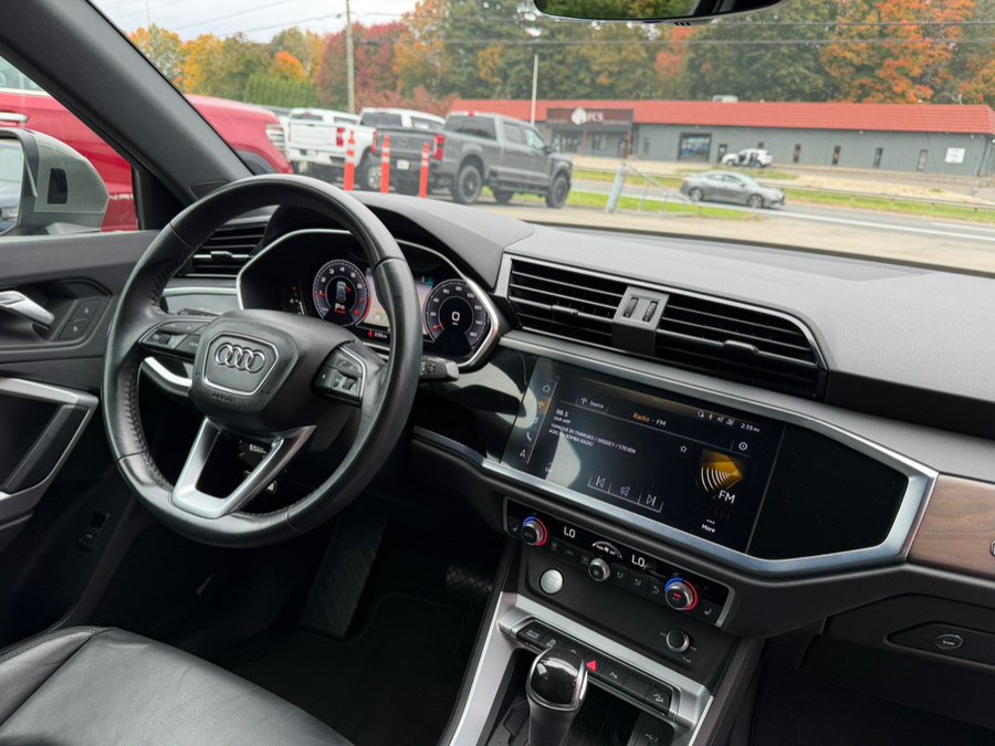 Used 2020 Audi Q3 2.0T Premium Plus w/ Premium Plus Package AWD/4WD image 24