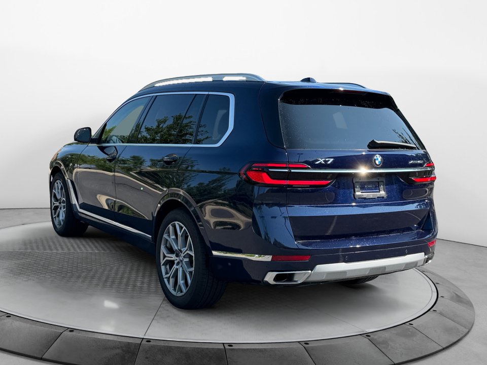 Used 2026 BMW X7 xDrive40i AWD/4WD image 5
