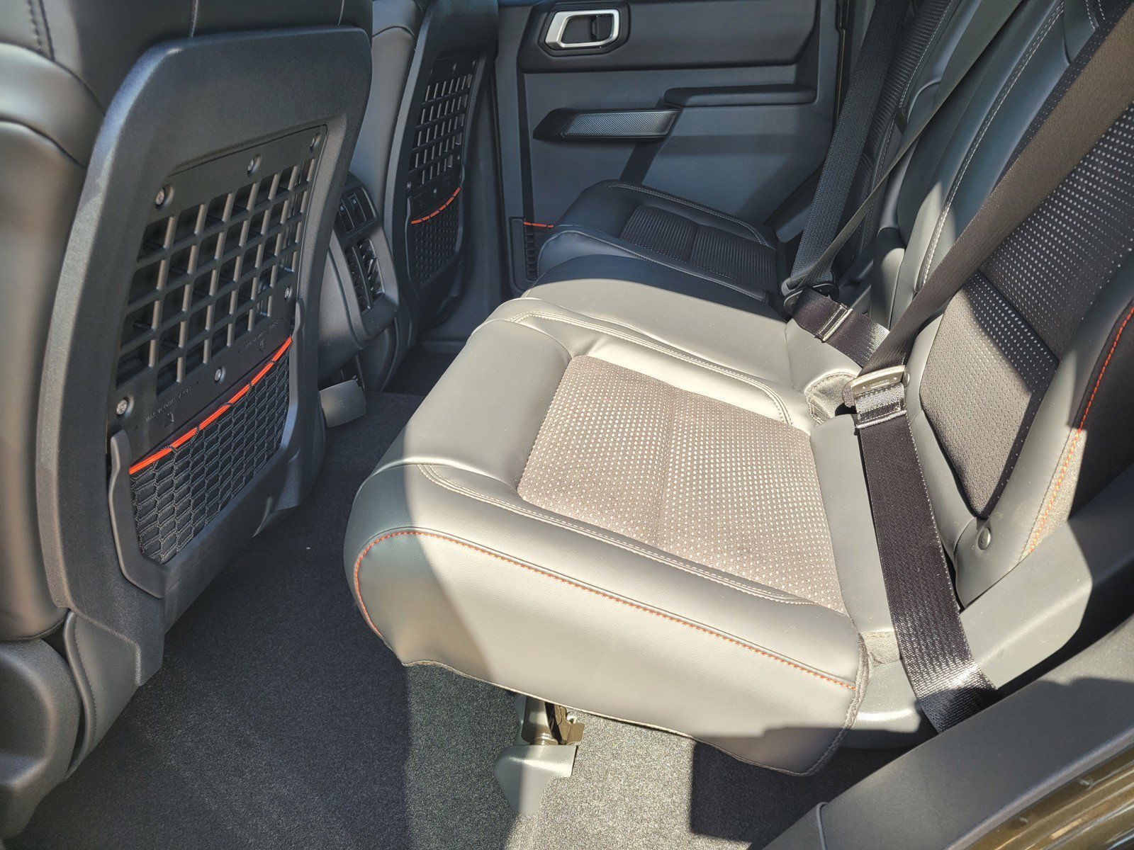 New 2026 Ford Bronco Raptor w/ Interior Carbon Fiber Pack AWD/4WD image 6
