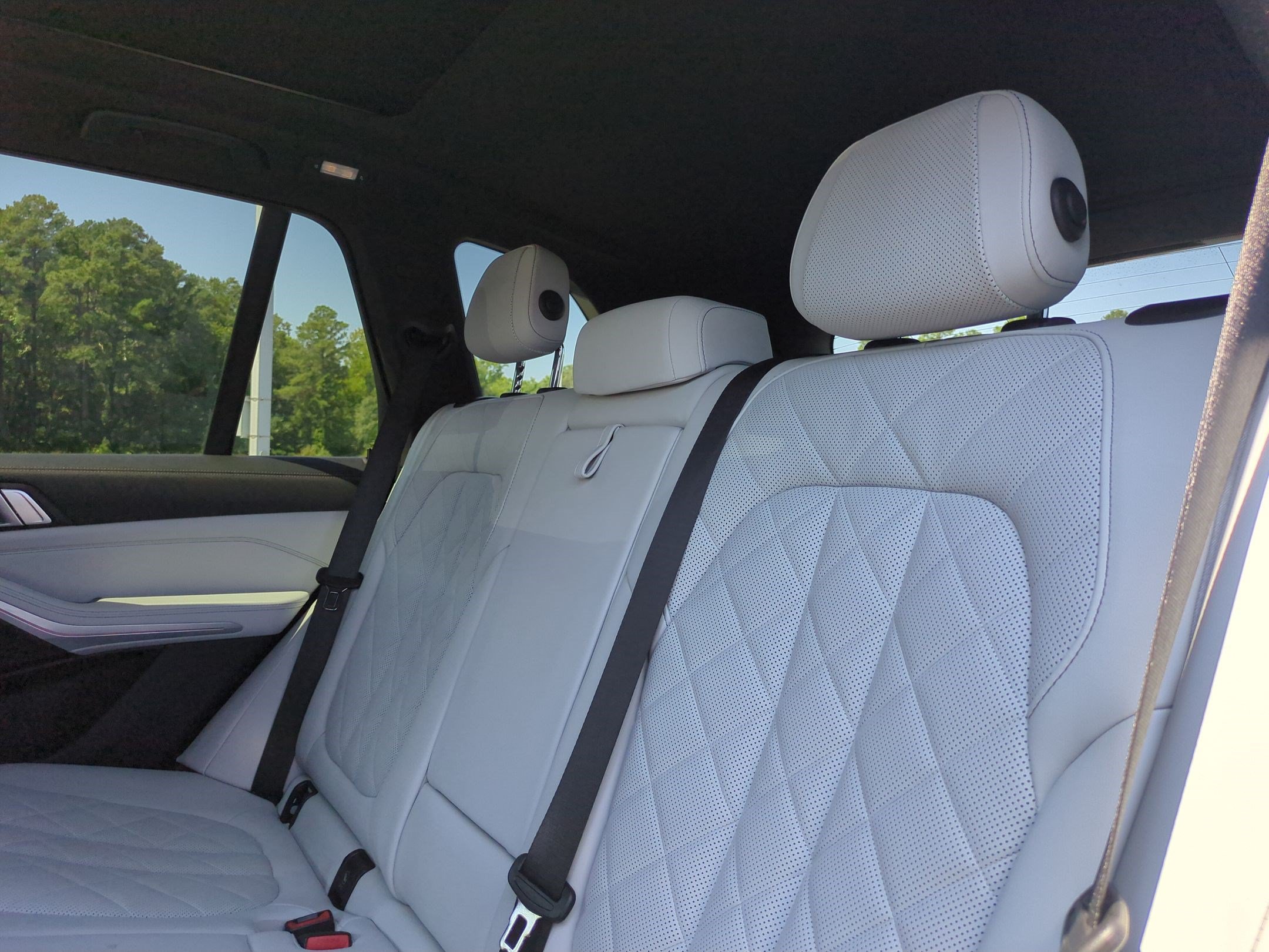Used 2024 BMW X5 sDrive40i w/ M Sport Package RWD image 28