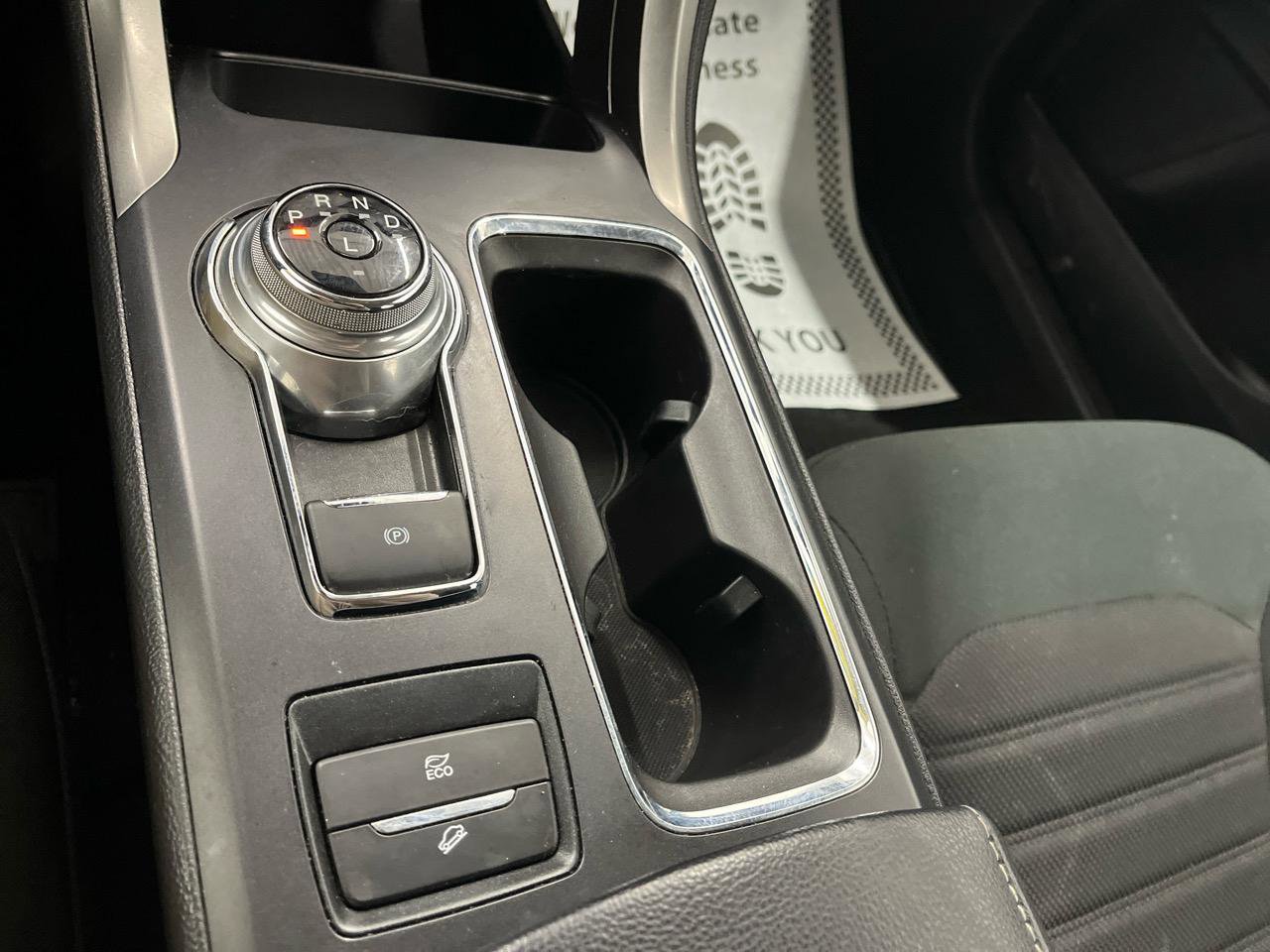 Used 2020 Ford Fusion SE image 13