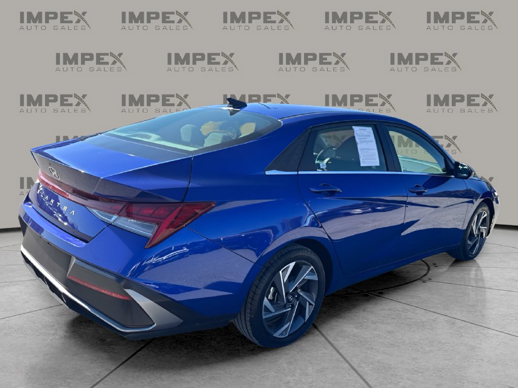 Used 2025 Hyundai Elantra SEL FWD image 5
