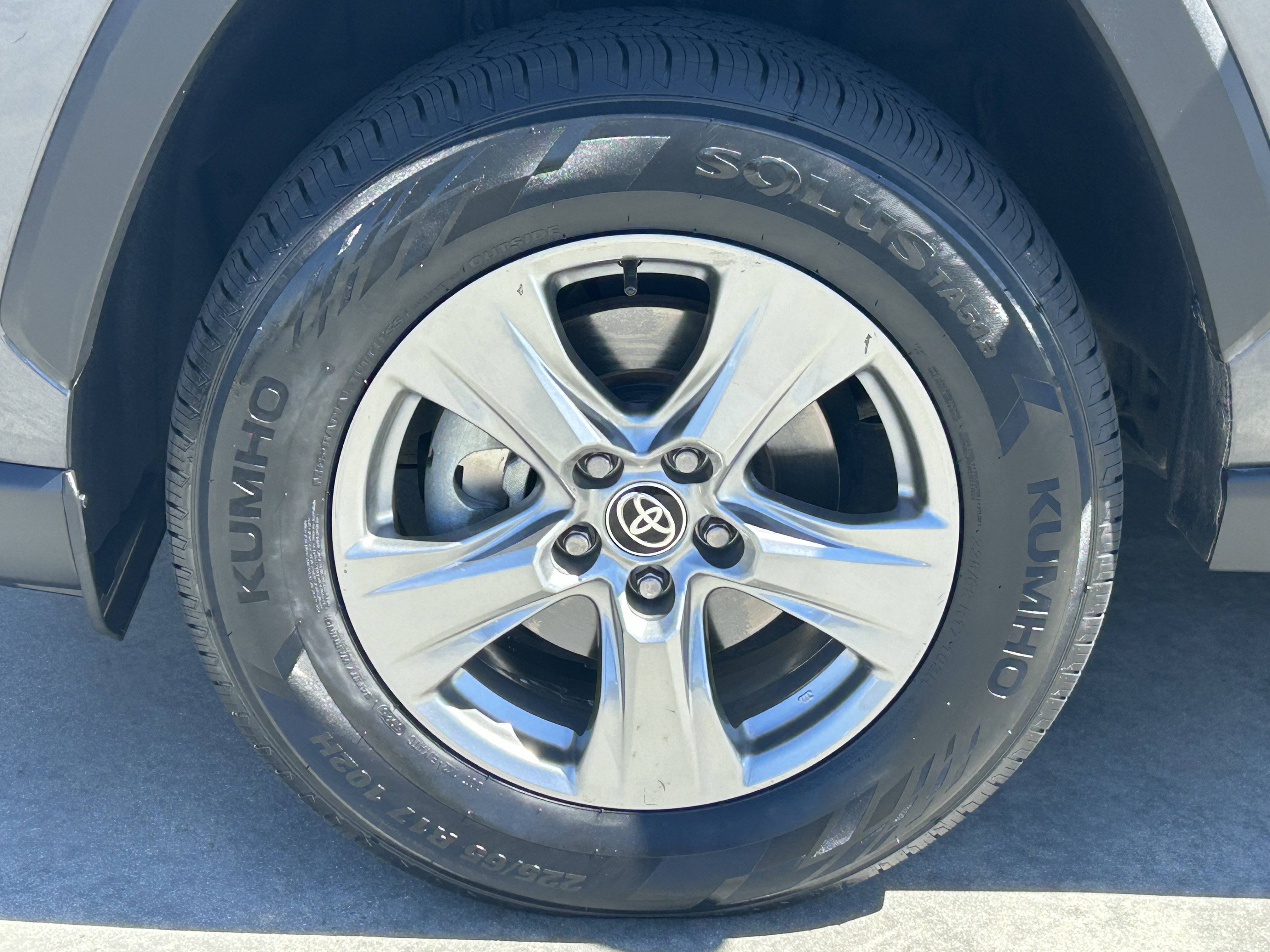 Certified 2024 Toyota RAV4 XLE FWD image 8