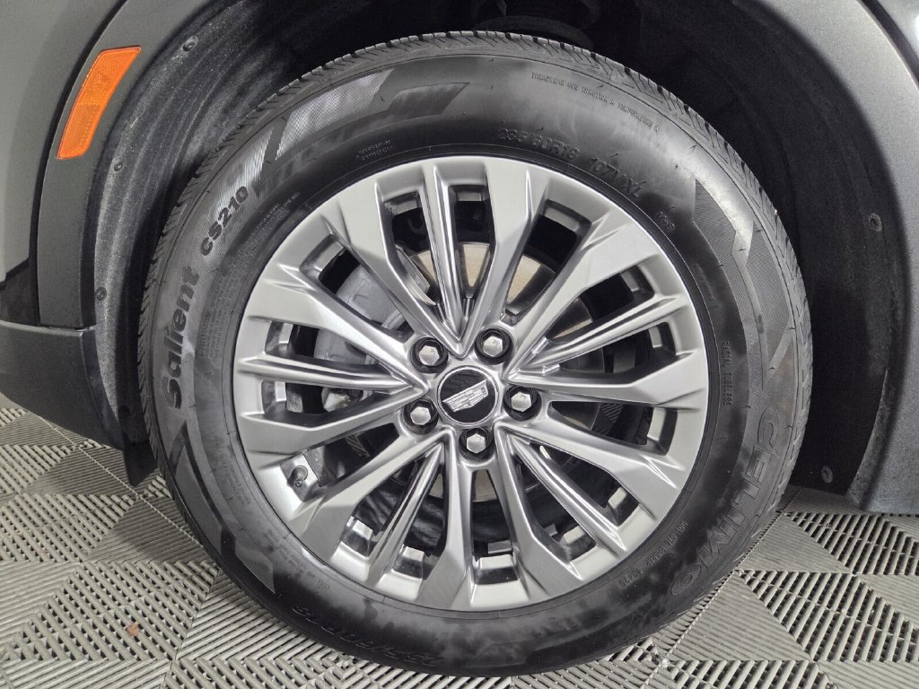 Used 2025 Cadillac XT4 Premium Luxury FWD image 7