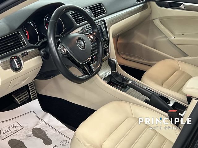 Used 2017 Volkswagen Passat 1.8T SEL Premium FWD image 13