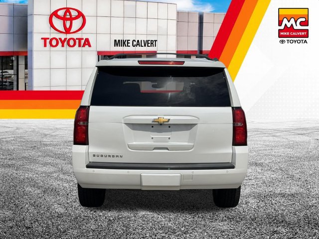Used 2018 Chevrolet Suburban LT RWD image 7