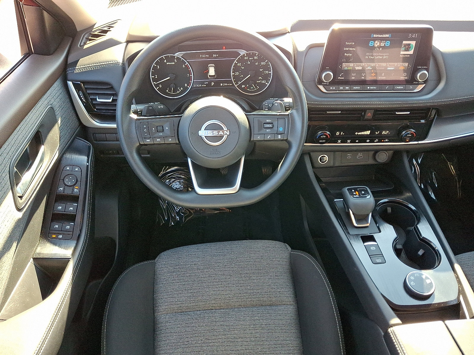 Used 2022 Nissan Rogue SV image 12