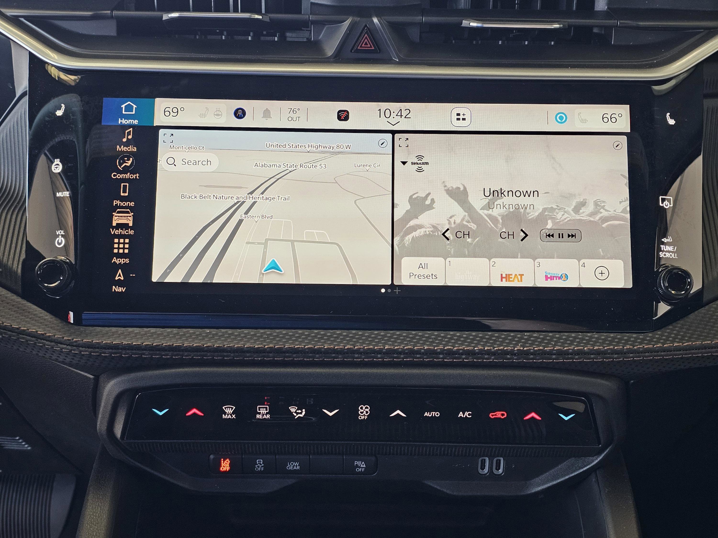 New 2026 Jeep Cherokee Overland image 28