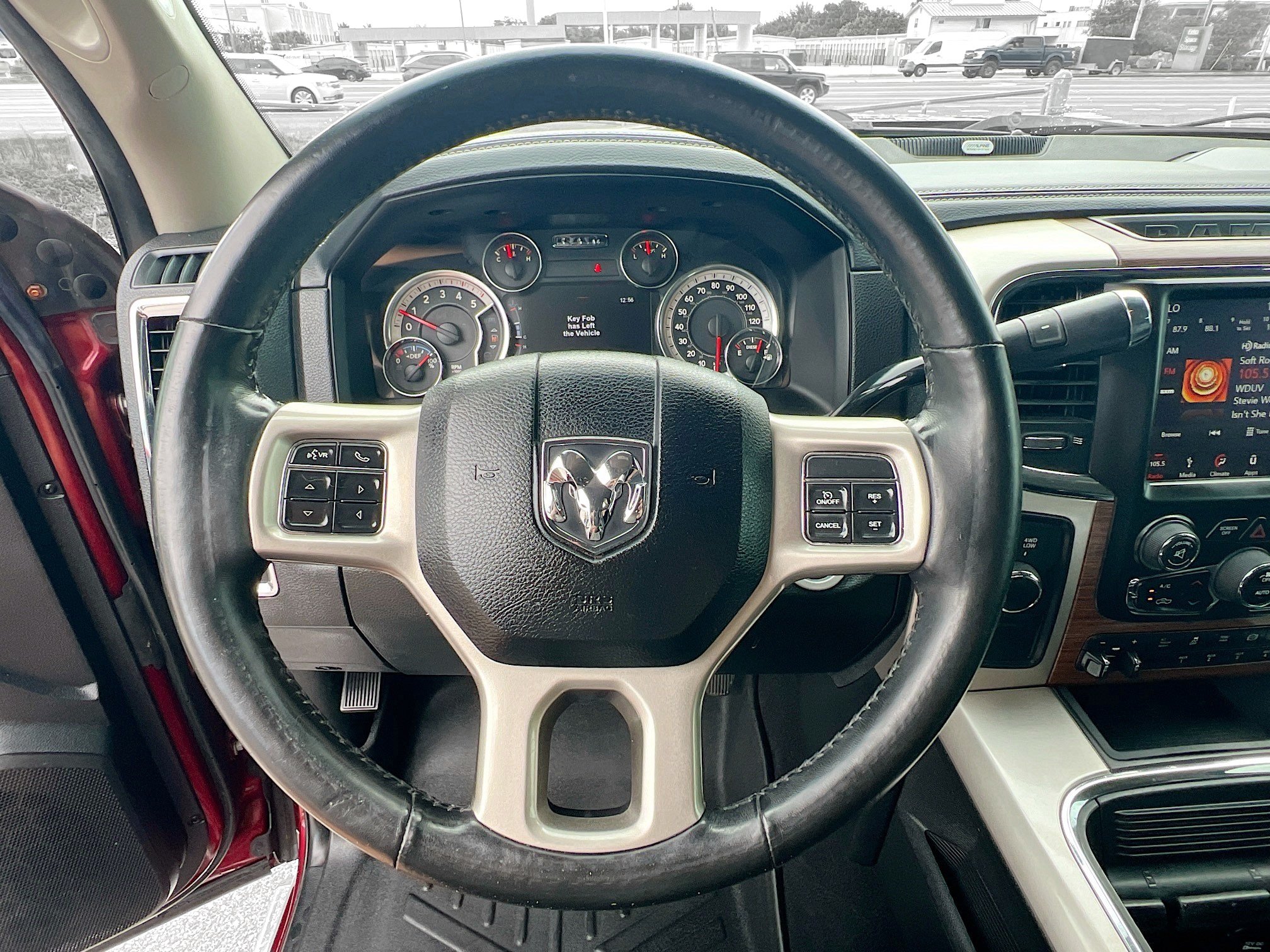 Used 2018 RAM 3500 Laramie AWD/4WD image 17