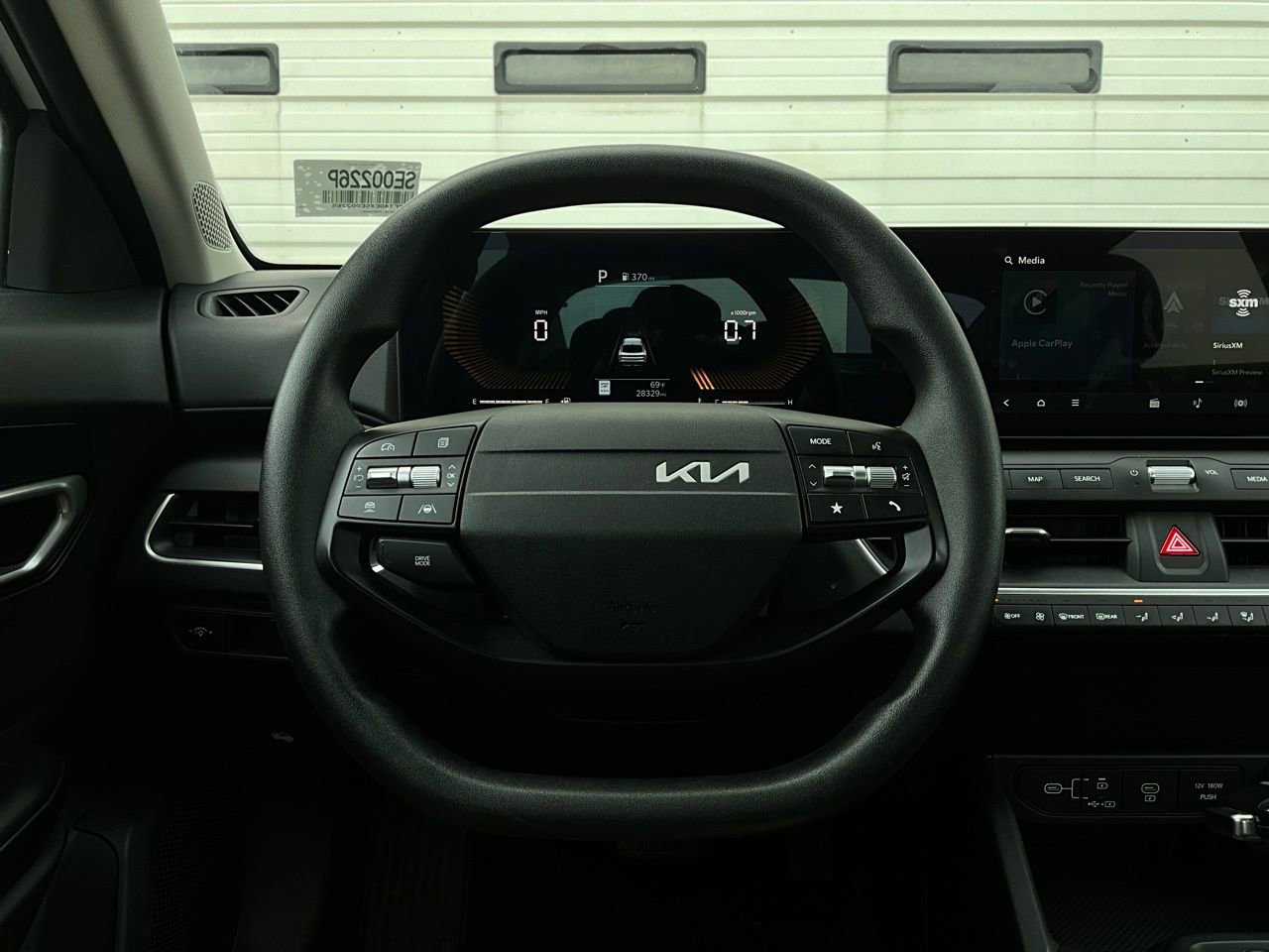 Used 2025 Kia K4 LXS image 33