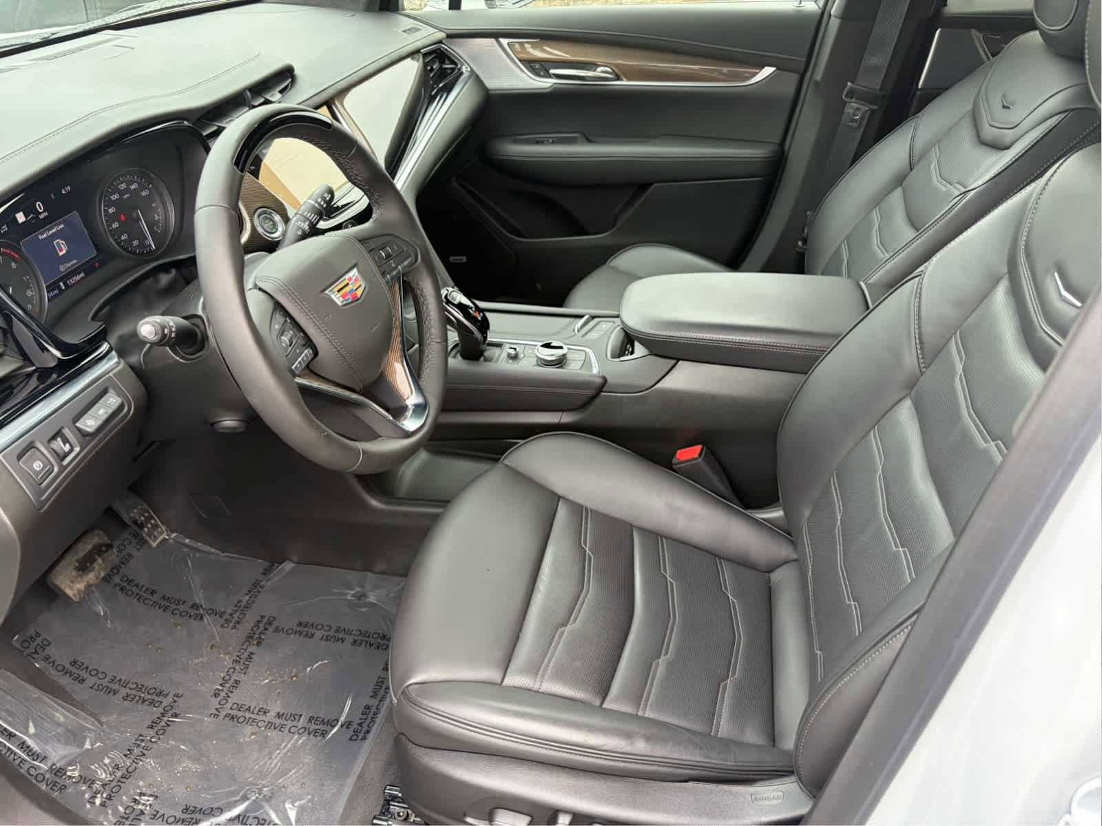 Used 2025 Cadillac XT6 Premium Luxury w/ Platinum Package AWD/4WD image 10