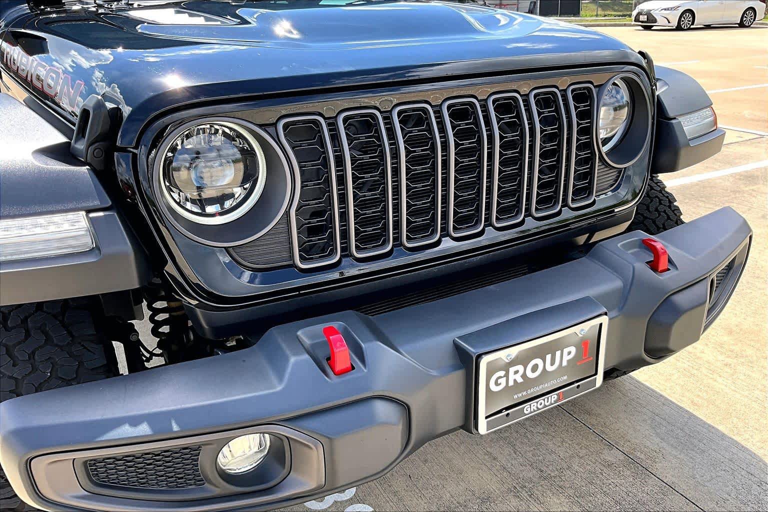 Used 2024 Jeep Wrangler Unlimited Rubicon w/ Convenience Group AWD/4WD image 30