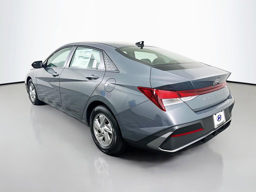 New 2026 Hyundai Elantra SE w/ Cargo Package image 7