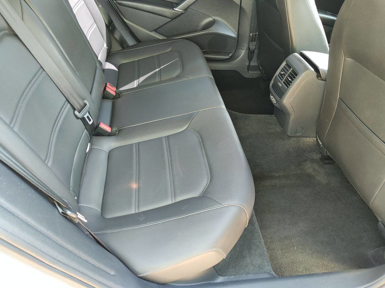 Used 2020 Volkswagen Passat 2.0T SE FWD image 51