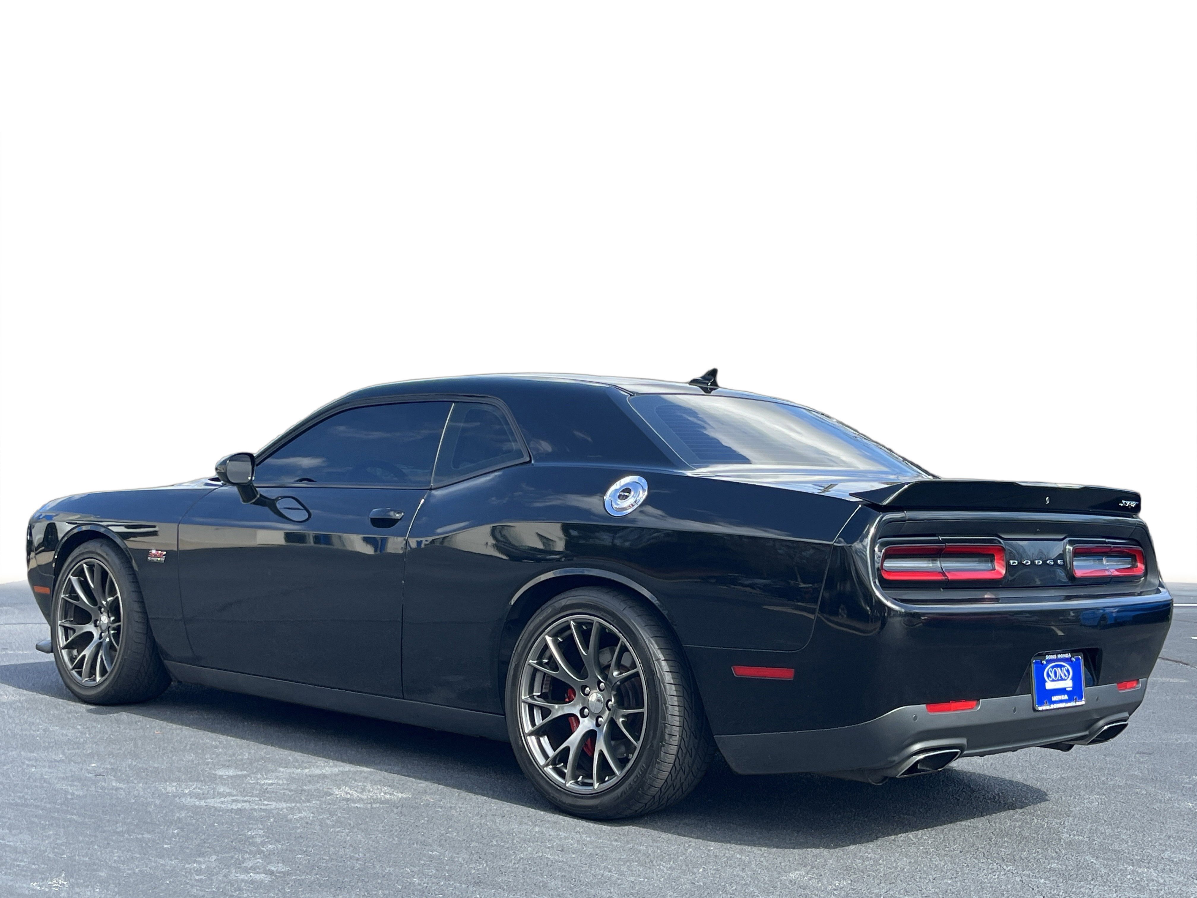 Used 2016 Dodge Challenger SRT w/ Technology Group image 19