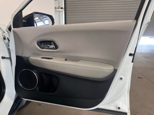 Used 2016 Honda HR-V EX image 12