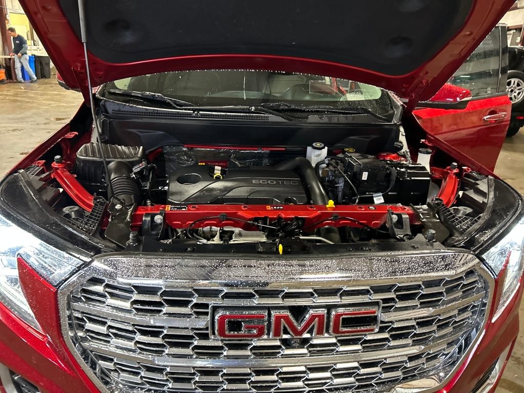 Used 2022 GMC Terrain Denali w/ Denali Premium Package image 11