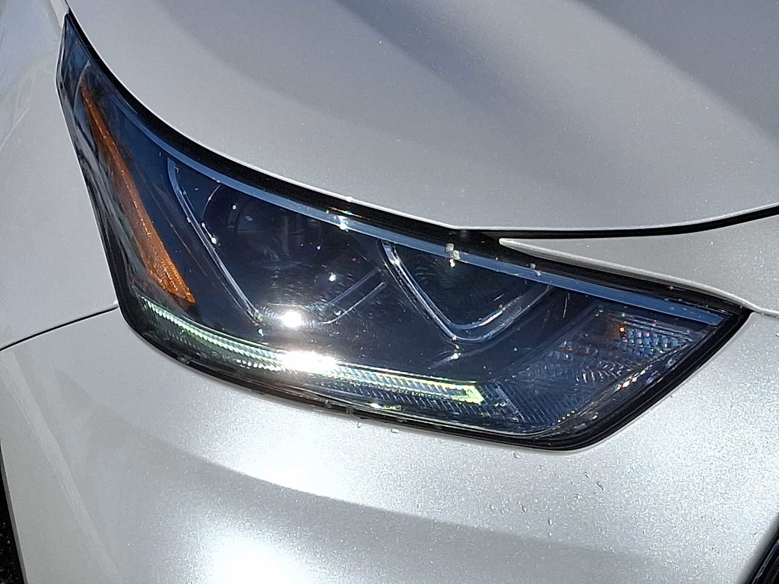 Used 2024 Toyota Highlander Limited image 8