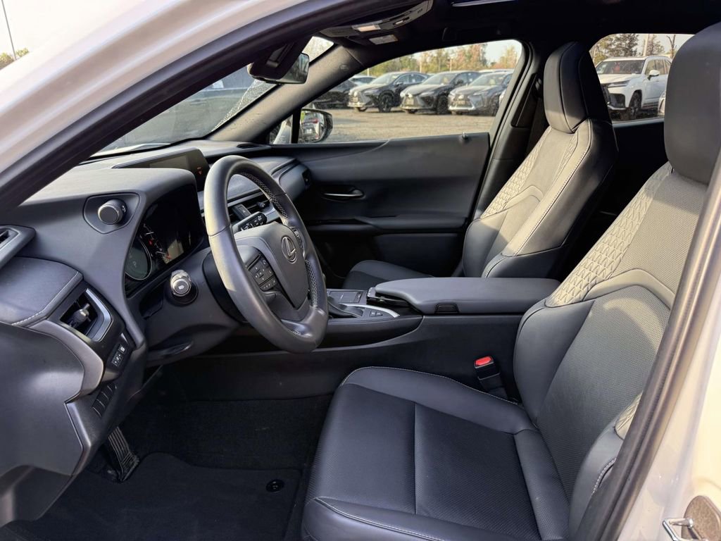 Used 2022 Lexus UX 250h w/ Premium Package image 13