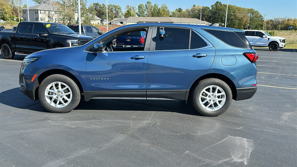 Used 2024 Chevrolet Equinox LT AWD/4WD image 4
