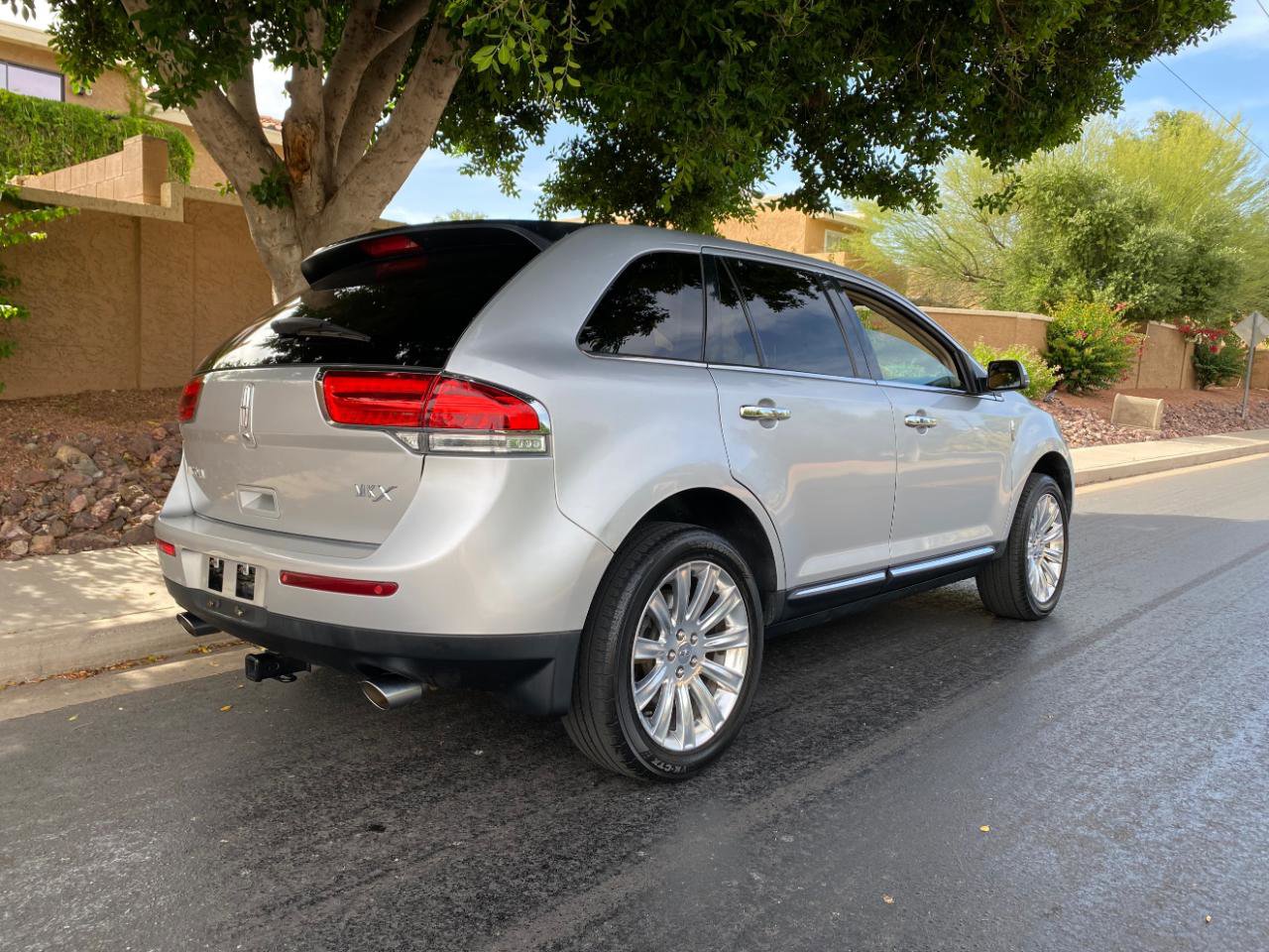 Used 2015 Lincoln MKX FWD w/ Equipment Group 101A image 7