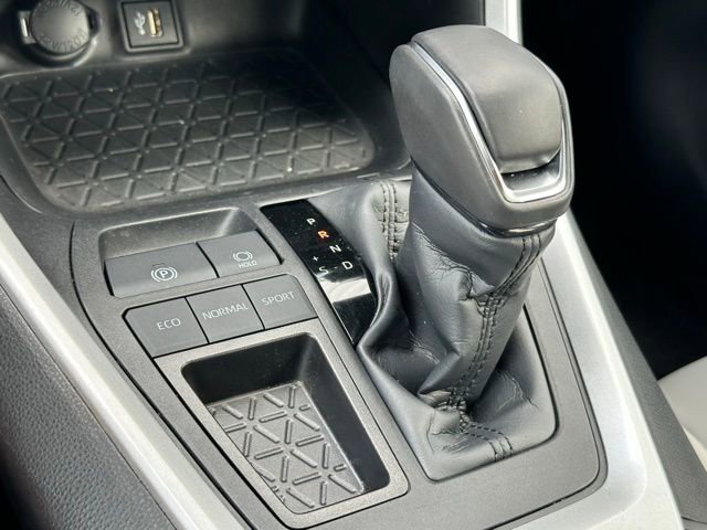 Used 2024 Toyota RAV4 XLE Premium image 16