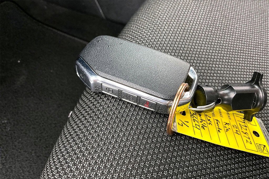 Used 2024 Kia Forte LXS w/ LXS Technology Package image 11