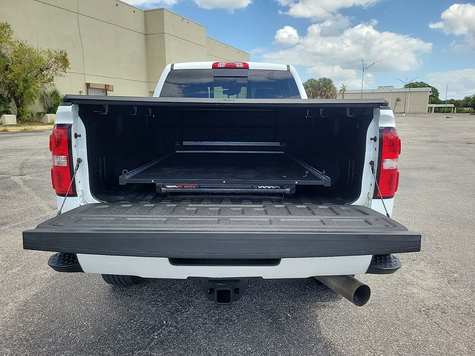 Used 2017 GMC Sierra 2500 Denali w/ Duramax Plus Package AWD/4WD image 7
