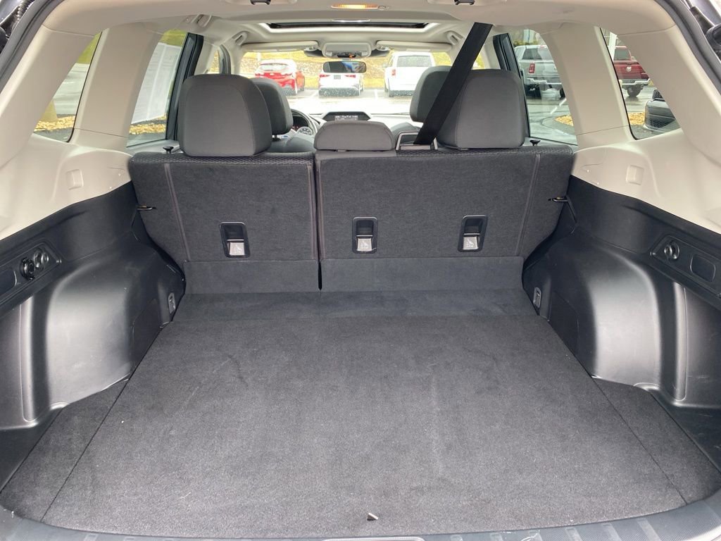 Used 2022 Subaru Forester Premium image 16