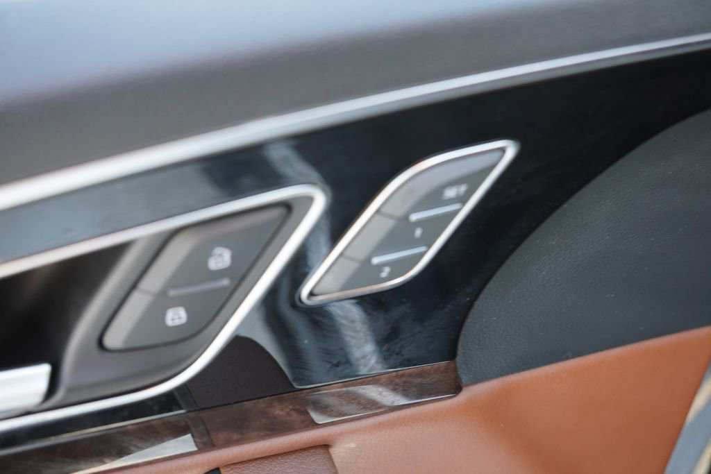 Used 2019 Audi Q7 3.0T Prestige w/ Prestige Package image 25