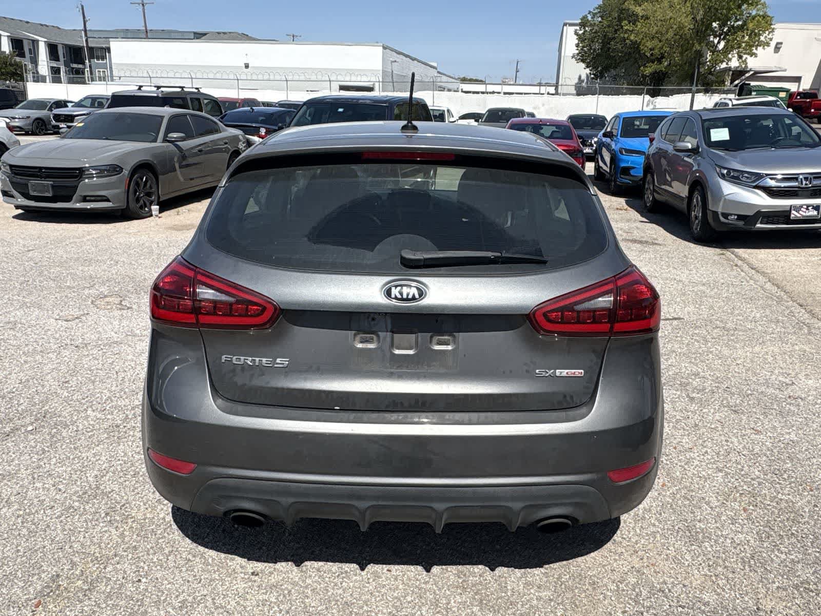 Used 2016 Kia Forte SX FWD image 5