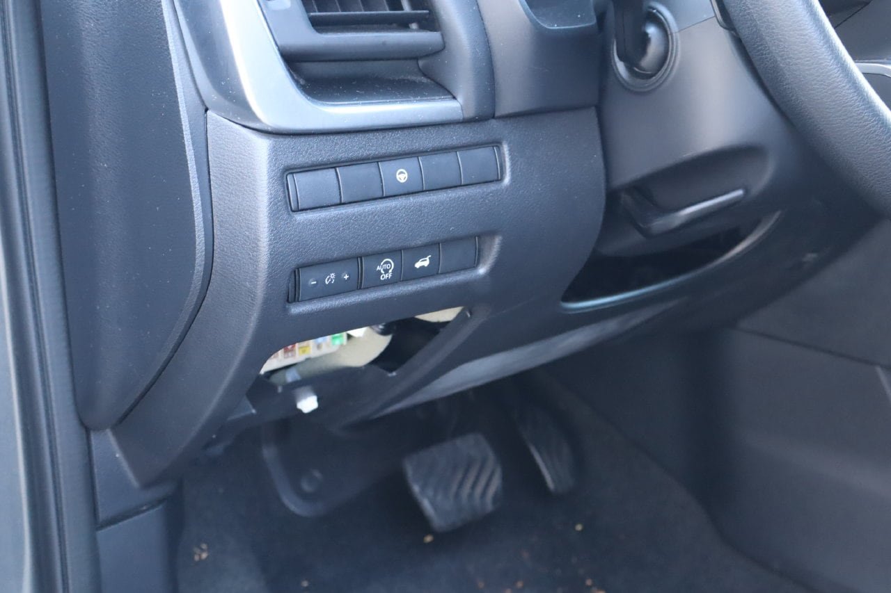 Used 2024 Nissan Rogue SV FWD image 22