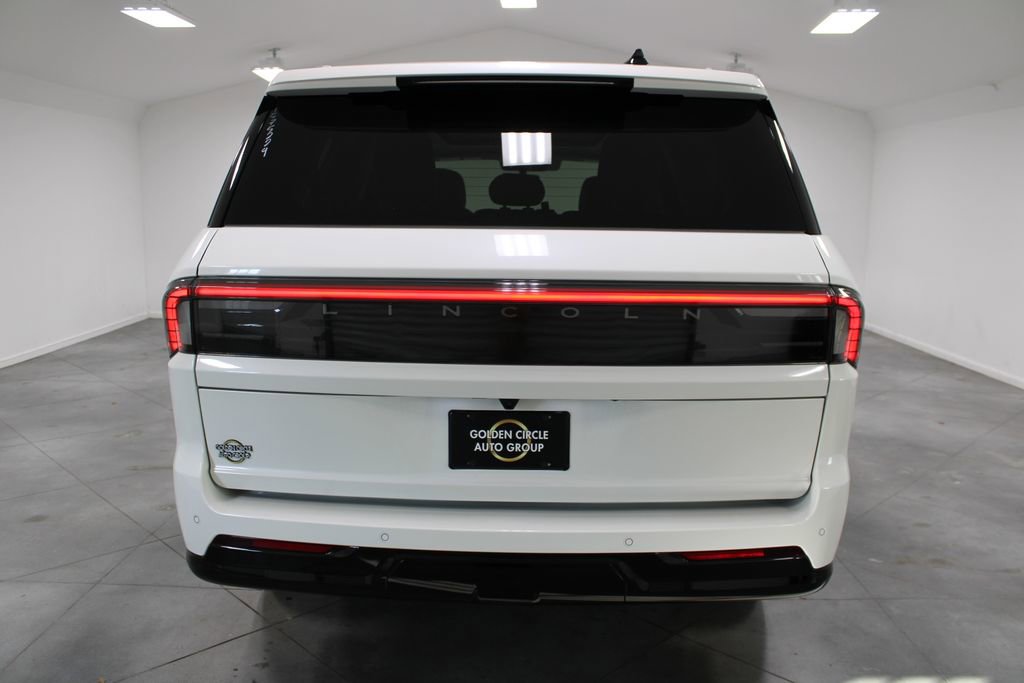 New 2025 Lincoln Navigator L Reserve image 7