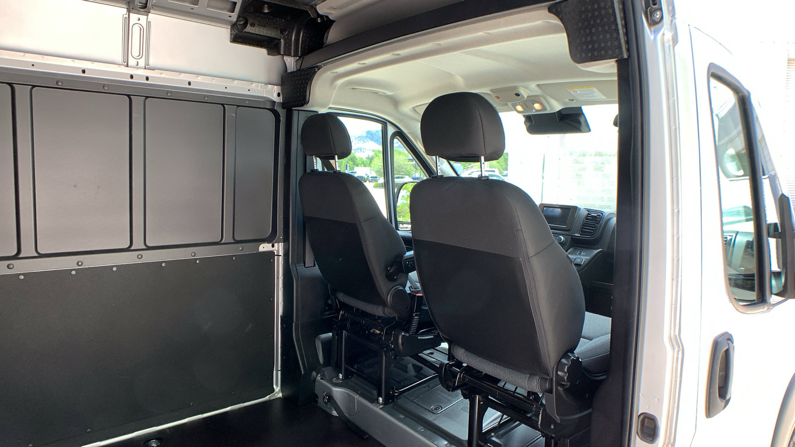 Used 2024 RAM ProMaster 1500 FWD image 24