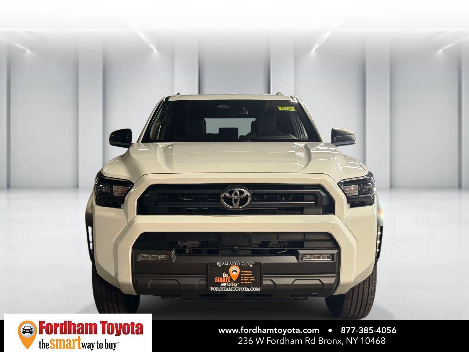 Used 2025 Toyota 4Runner SR5 AWD/4WD image 2