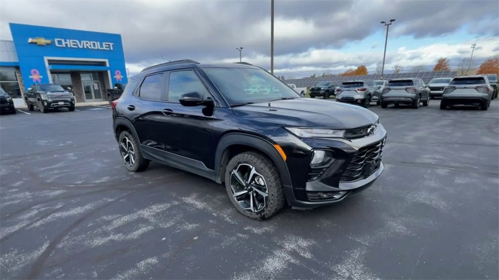 Certified 2023 Chevrolet TrailBlazer RS w/ Convenience Package image 2