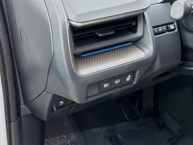 Used 2024 Toyota Prius XLE image 10