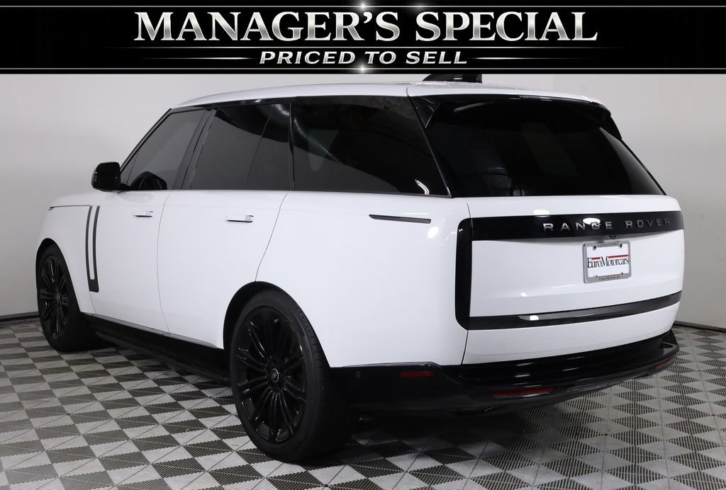 Used 2025 Land Rover Range Rover SE AWD/4WD image 4
