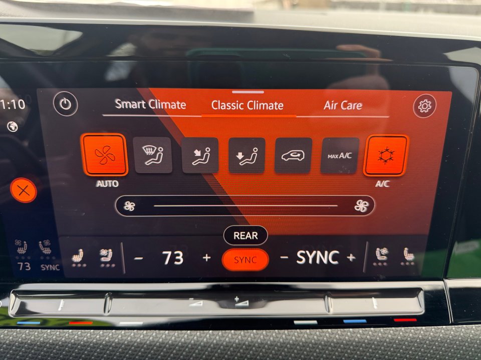 Used 2024 Volkswagen Golf R 2.0T image 21