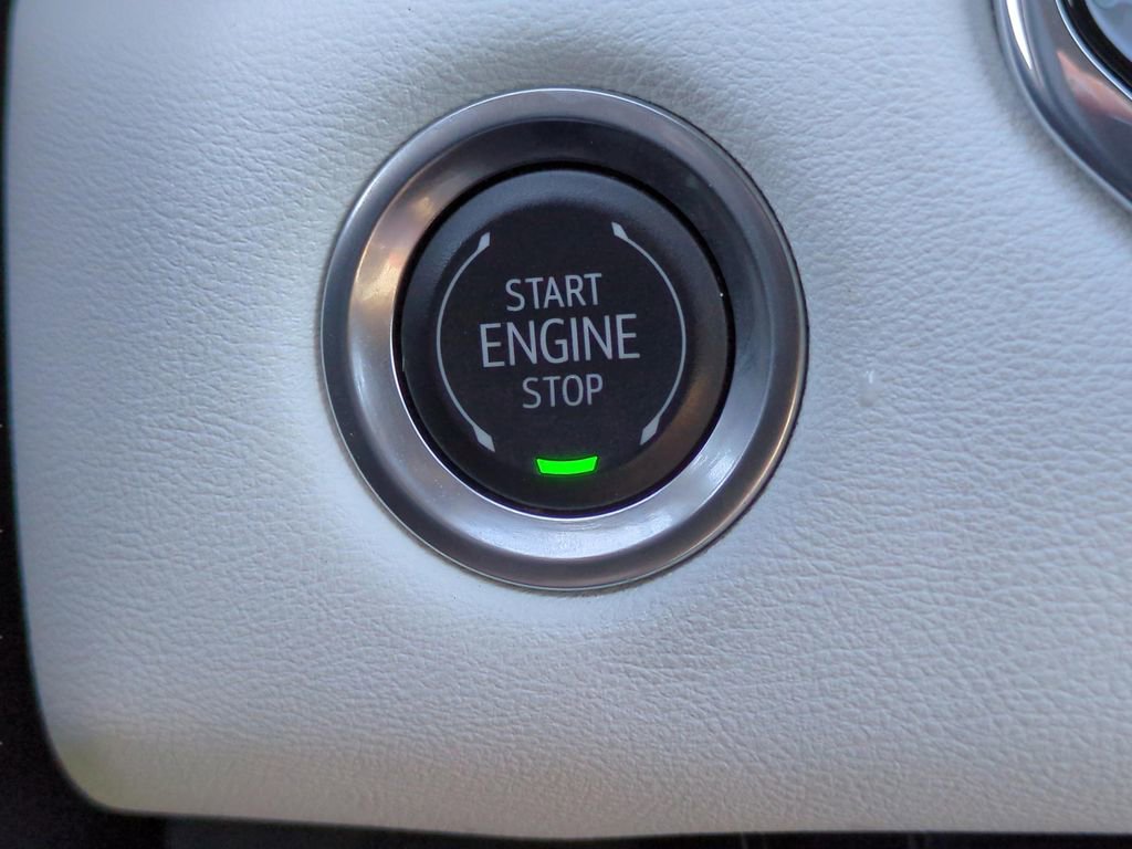 Used 2024 GMC Canyon AT4X image 24