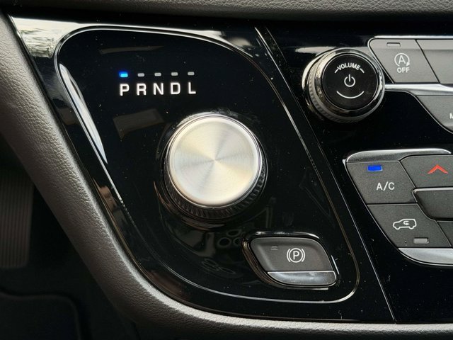 New 2027 Chrysler Pacifica LX FWD image 11