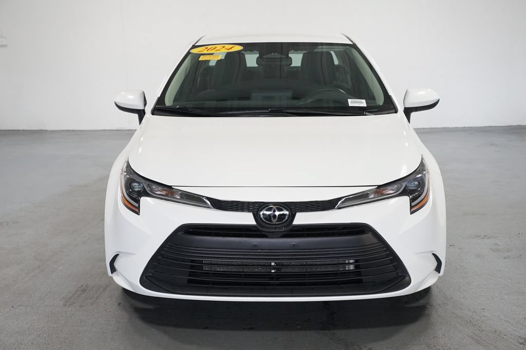 Certified 2024 Toyota Corolla LE FWD image 2
