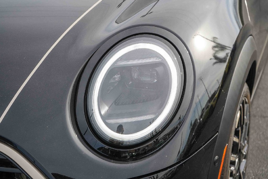 Used 2026 MINI Cooper 2-Door Hardtop FWD image 12