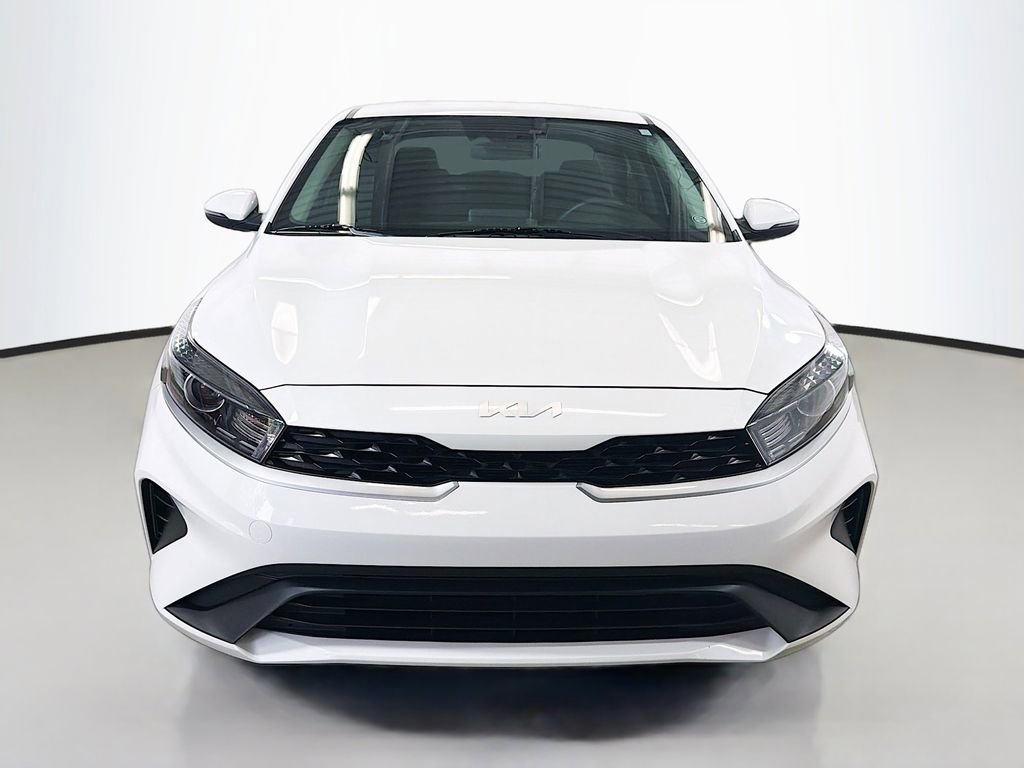 Used 2024 Kia Forte LXS w/ LXS Technology Package FWD image 3