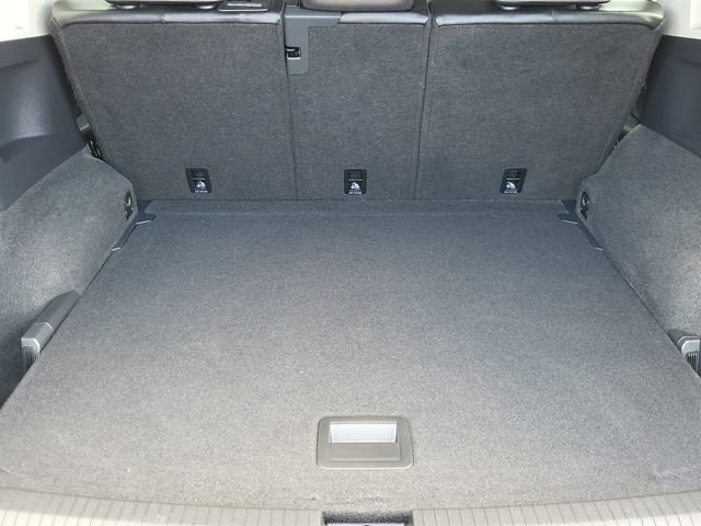 Used 2022 Volkswagen Tiguan SE AWD/4WD image 29