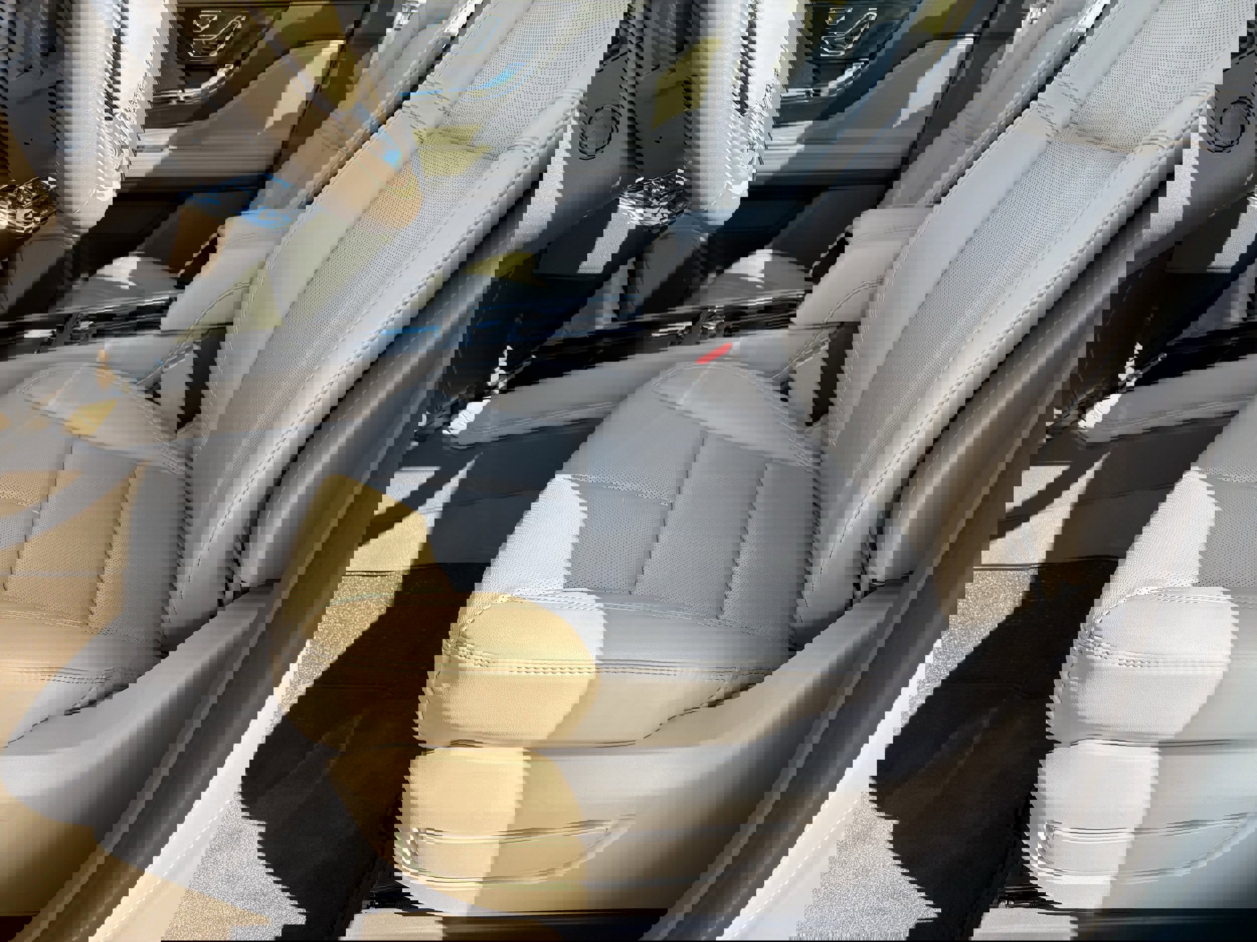 Used 2023 Lincoln Corsair AWD w/ Equipment Group 102A image 30