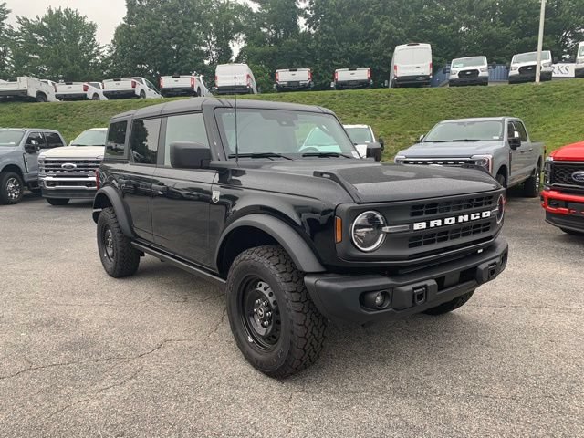 New 2026 Ford Bronco Big Bend w/ Black Diamond Package AWD/4WD image 2