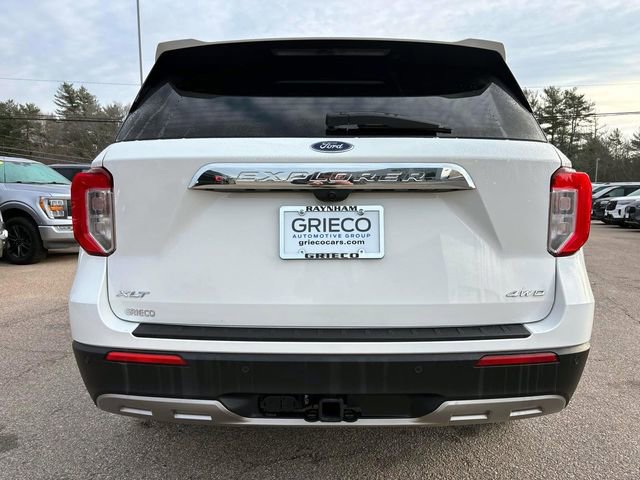 Used 2022 Ford Explorer XLT w/ Equipment Group 202A image 4